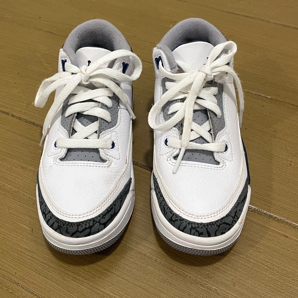 Air Jordan 3 Midnight Navy Size 12